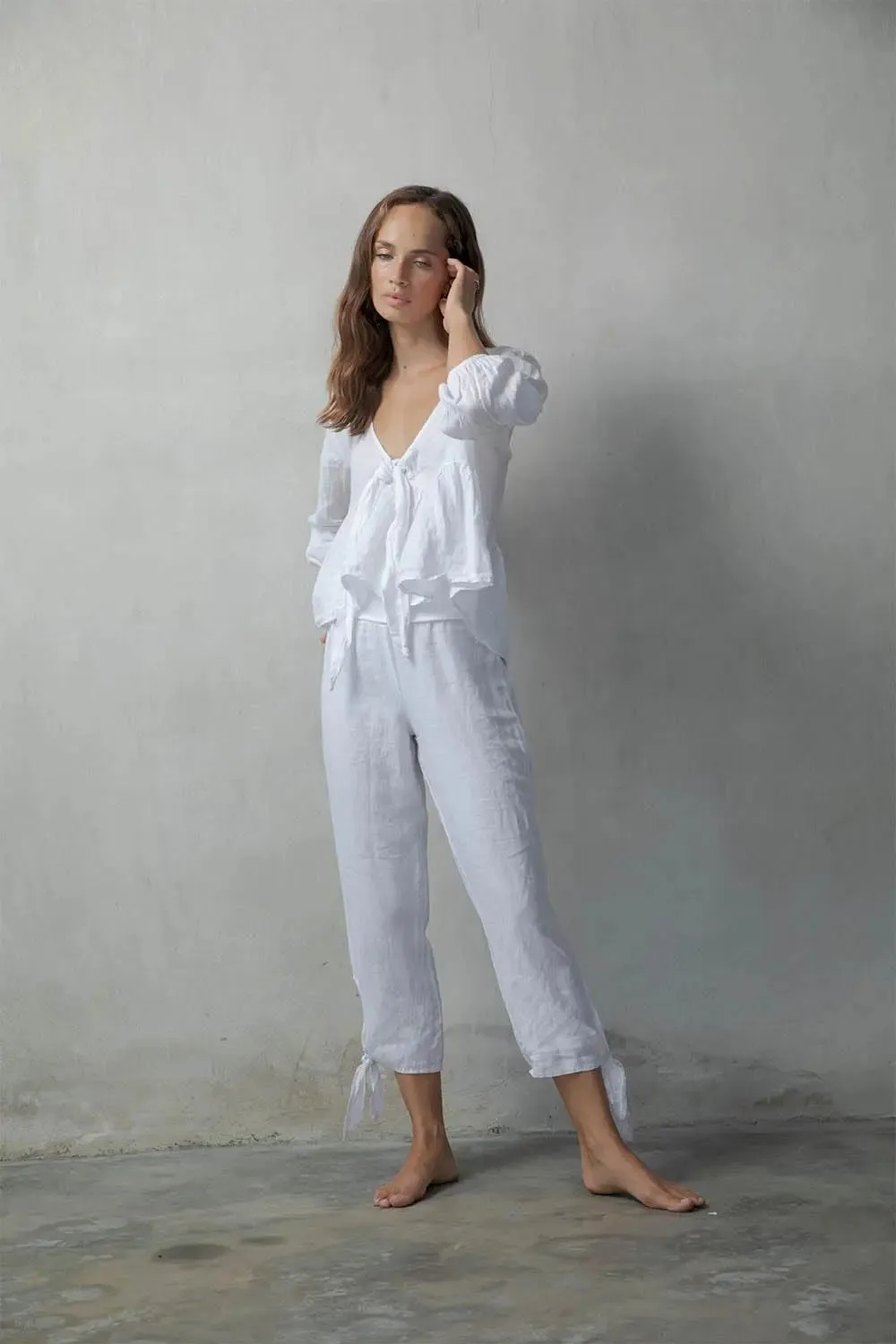 Tie-Knot Linen Capri Pants White